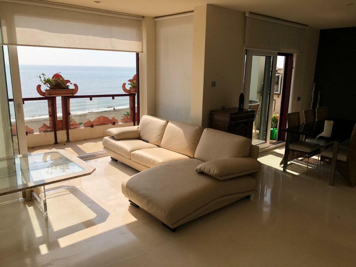 Atico-Duplex Primera Linea De Playa En El Centro De Эстепона Экстерьер фото